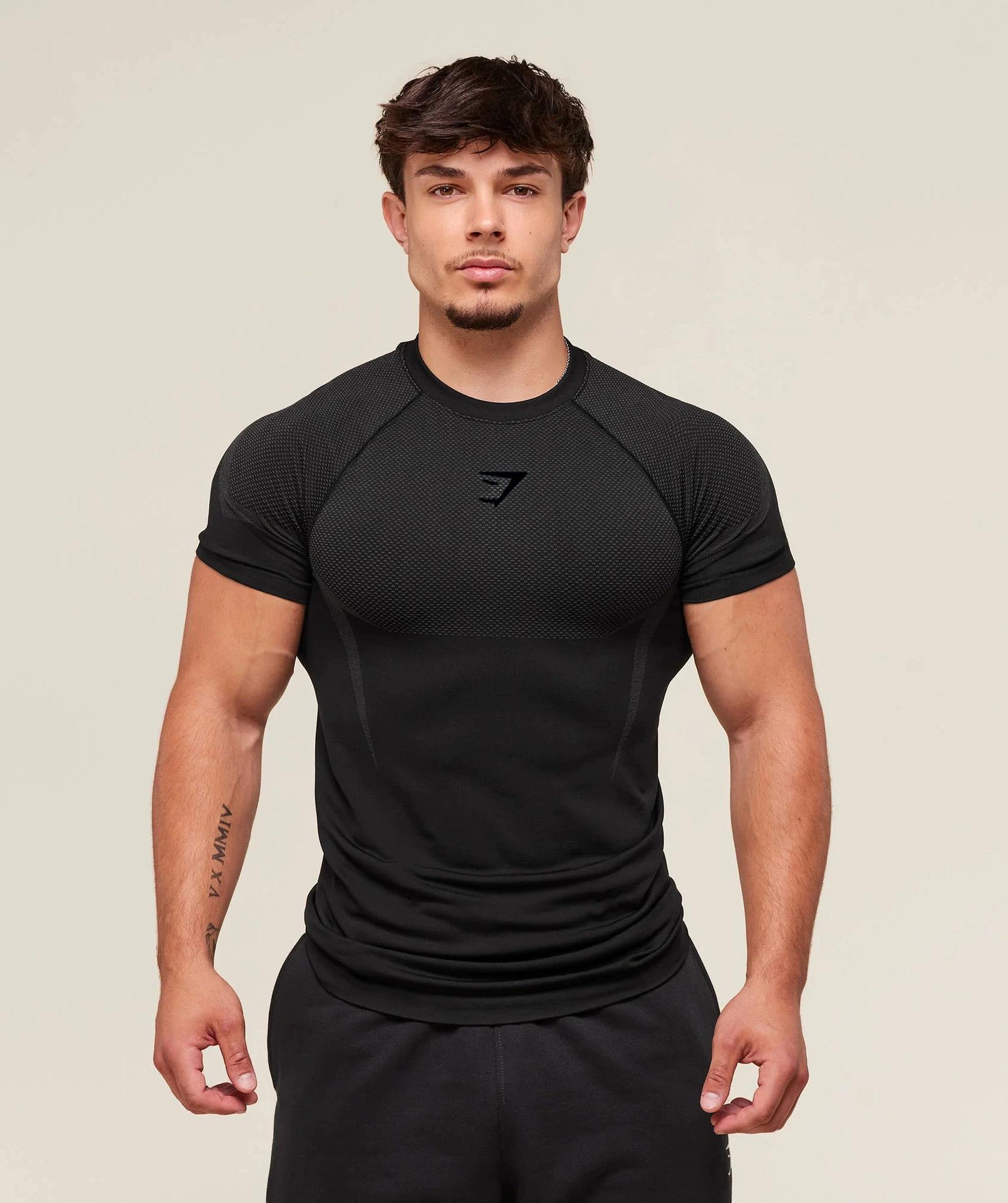 GYMSHARK Vīriešu īsroku muskuļu piegriezuma apaļkakla