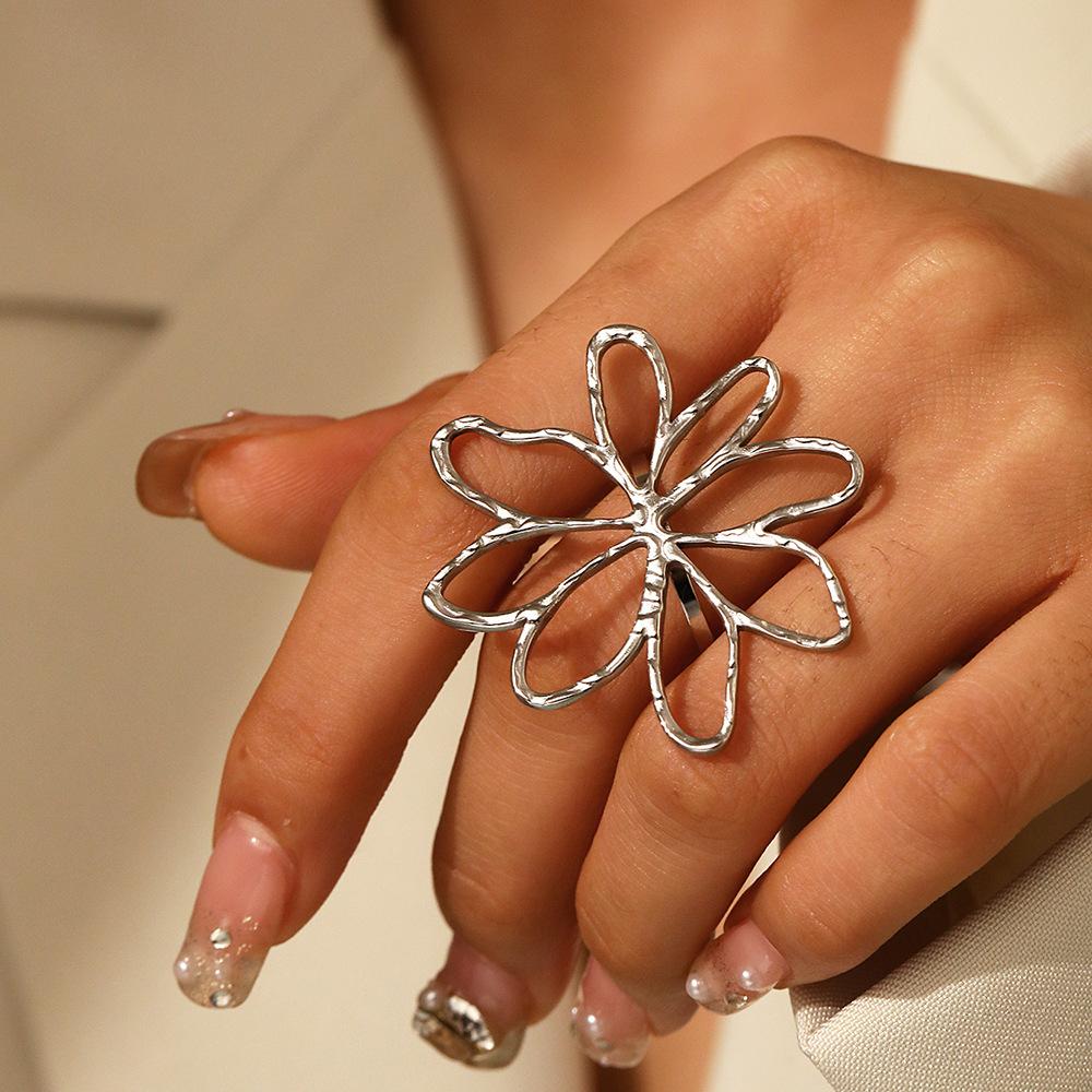 Stainless Steel Hollow Out Rings Women Sunflower Flower Exaggerated Open Rings Fashion Non Fading Party Jewelry Accessories Gift