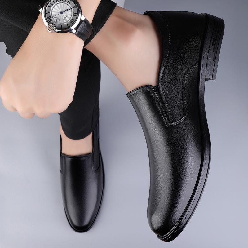 

Men s shoes 2025 summer new men s Korean version of soft-soled pointed casual shoes daily work one foot lazy leather shoes 37