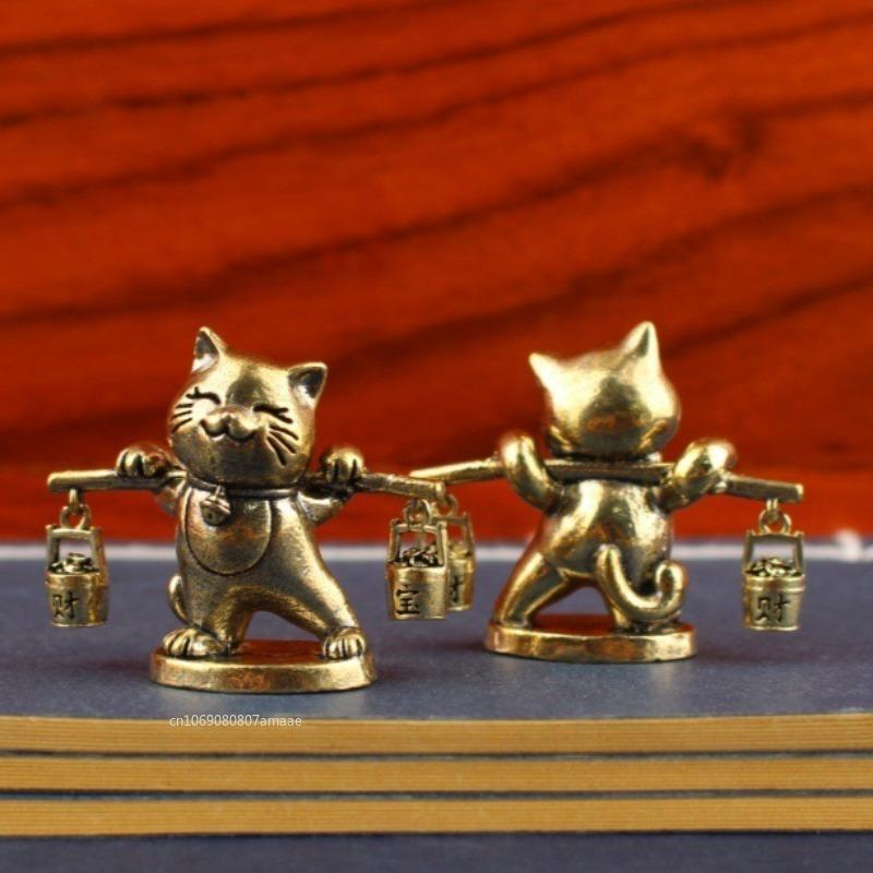 Retro Brass Lucky Cat Figurine Small Miniature Creative Tea Pet Sculpture Decoration Feng Shui for Home Cabinet Desk Office Gift