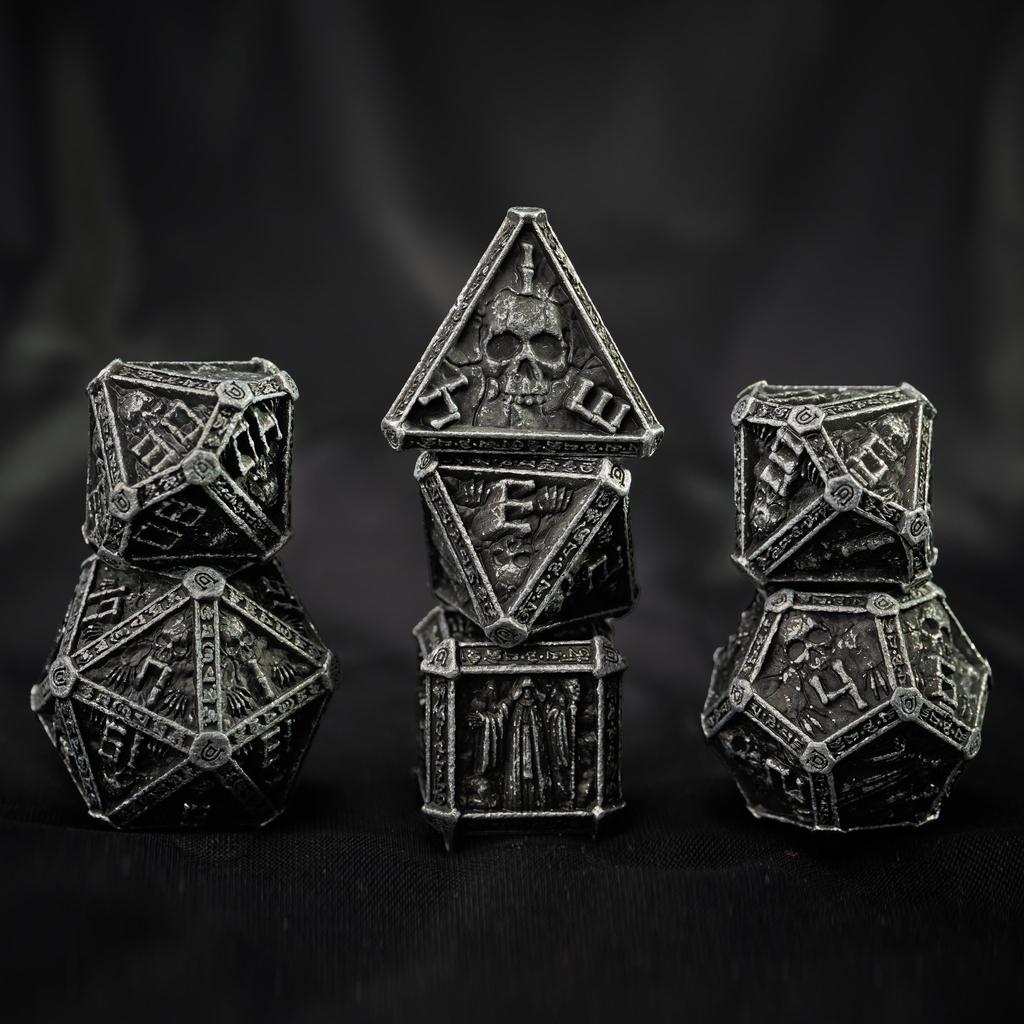 Mystery Skull Metal DND Dice Set for Dungeons and Dragons, Unique Magic RPG Role Playing Game Accessories Gifts