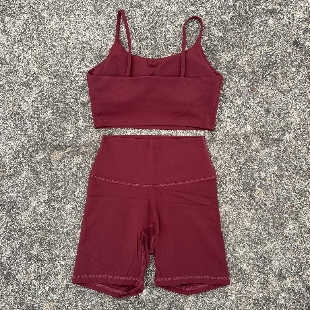 

Женский комплект для йоги из двух предметов: Майка-борцовка и велосипедные шорты с начесом Large