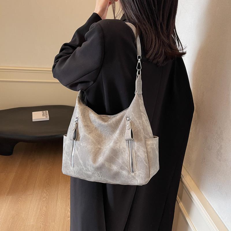 Simple Solid Color Personality 2025 Autumn New Large Capacity Casual Retro Texture Commuting Shoulder Tote Messenger Bag
