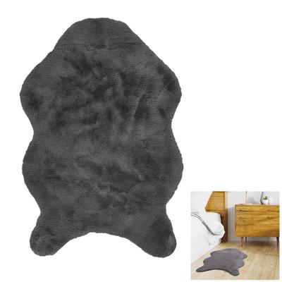 [A0557] - Koberec z umelej kožušiny 'Scarlett' sivý - 90x60 cm