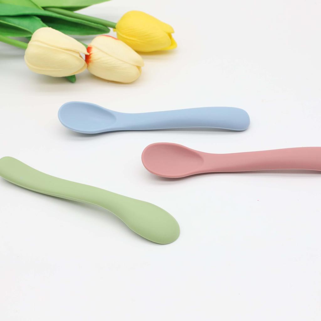 2Pcs Silicone Baby Spoons, Soft Tipped First Stage Feeding Spoons, Flexible Chew Resistant Training Spoon BPA Free