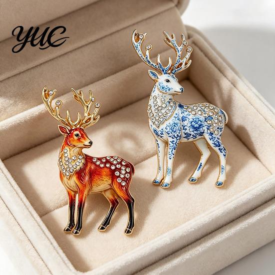 Blazers Rhinestone Brooch Christmas Reindeer with Rhinestones, Animal Lapel Pin for Women Elk Men, Dresses Scarves Jewelry Accessory Weddings Parties