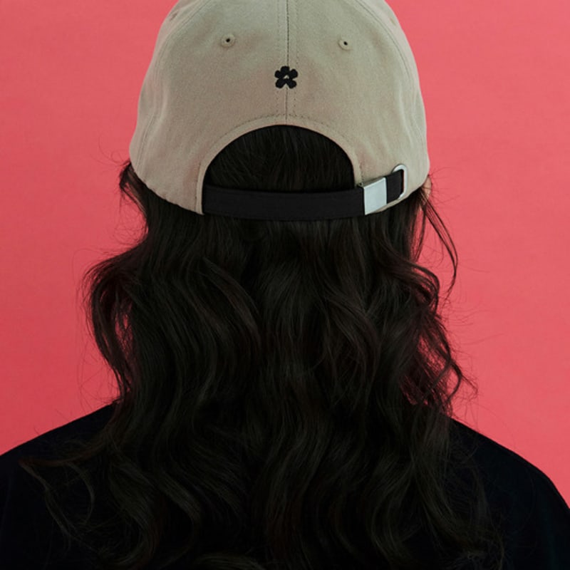 UNALLOYED ROOM LOGO BALL CAP / BEIGE