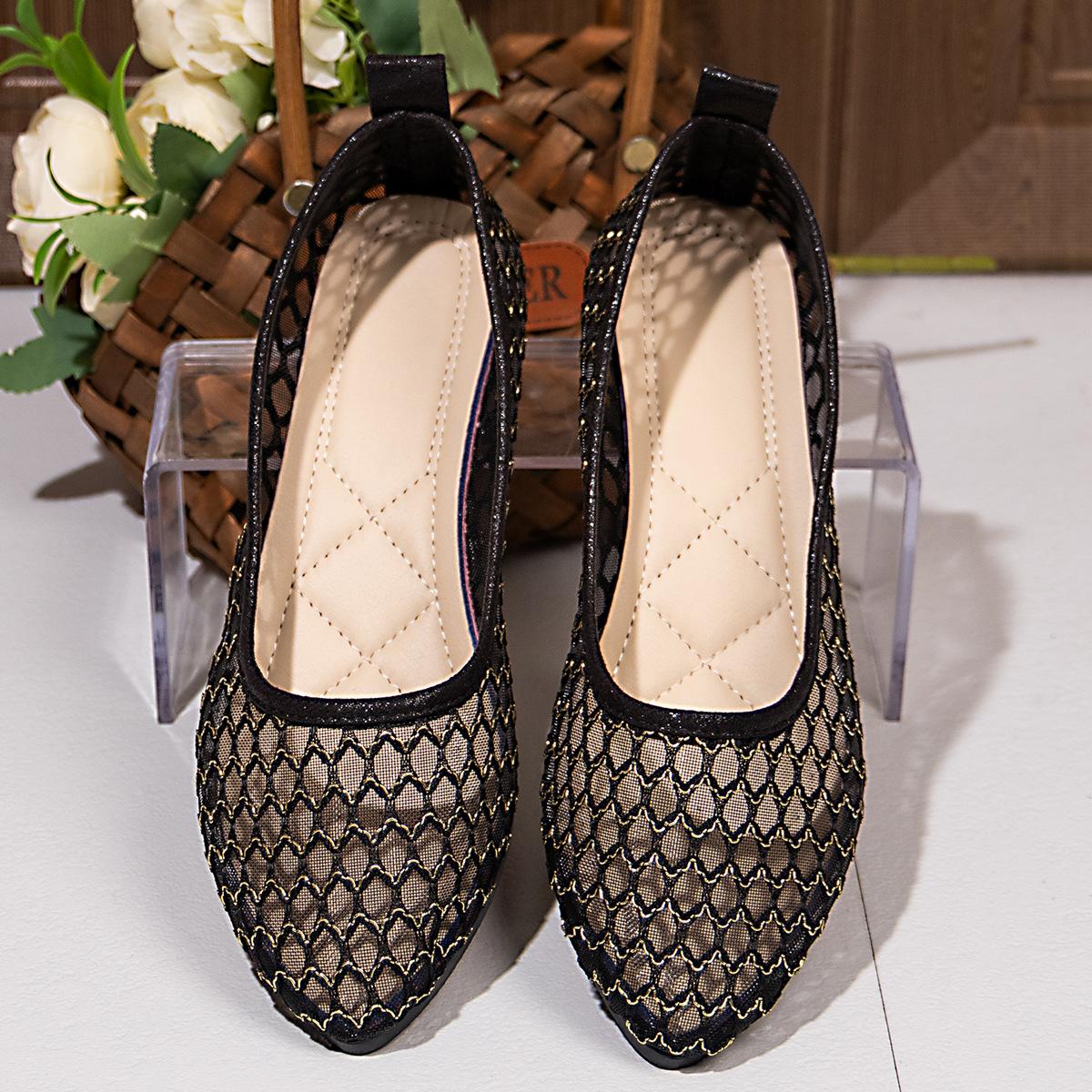 

Модная сетчатая дышащая обувь на низком каблуке, женская модная обувь с острым носком и мелким вырезом, слипоны, нескользящая, износостойкая обувь на блочном каблуке 42 чёрный