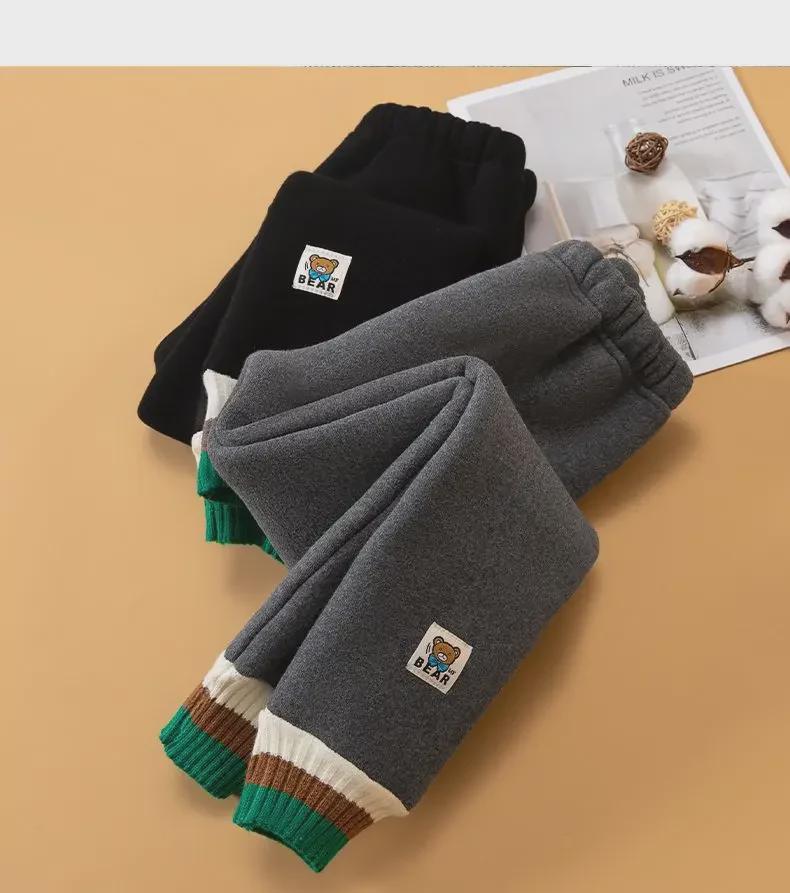 Stilvolle schwarze, mit Samt gefütterte Winter-Leggings für Mädchen - Warme und gemütliche Hosen für Kinder