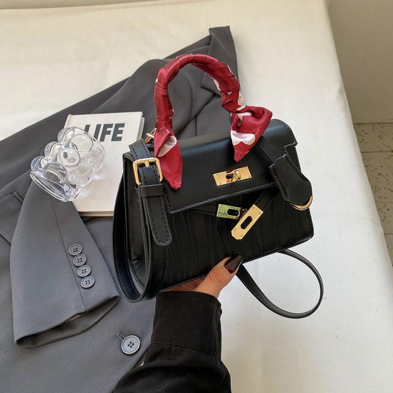 Trendy Hand Carry Red Bride Bag For Winter 2023 Stylish Cross-border Style чёрный