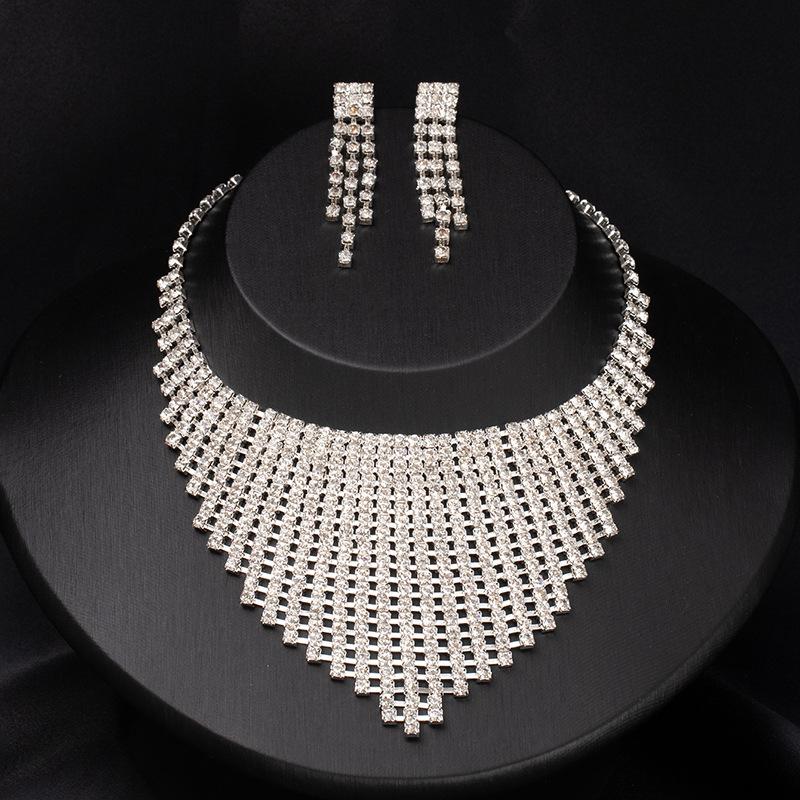 Exquisite Luxury Temperament Necklace Earrings Set Banquet Dress Full Diamond Fringe Jewelry Fashion Versatile Bridal Jewelry