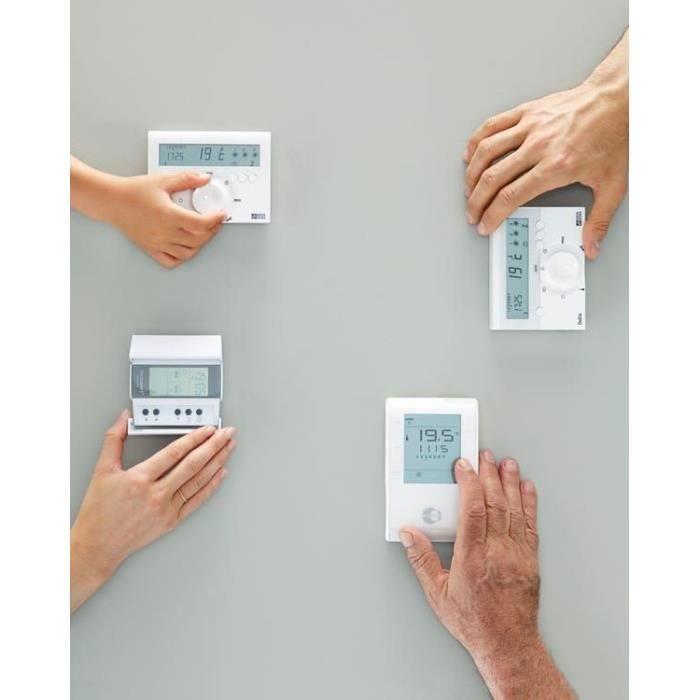 Thermostat sans fil - DELTA DORE - Deltia 8.33 - Inclus un programmateur + un récepteur pour radiateur électrique - Jusqu'à 3 zones