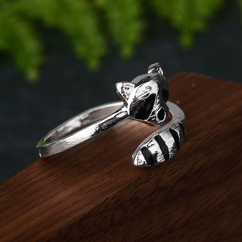 Zhenrong Creative Raccoon and Fox Tail Ring - Cute Animal Design for Women