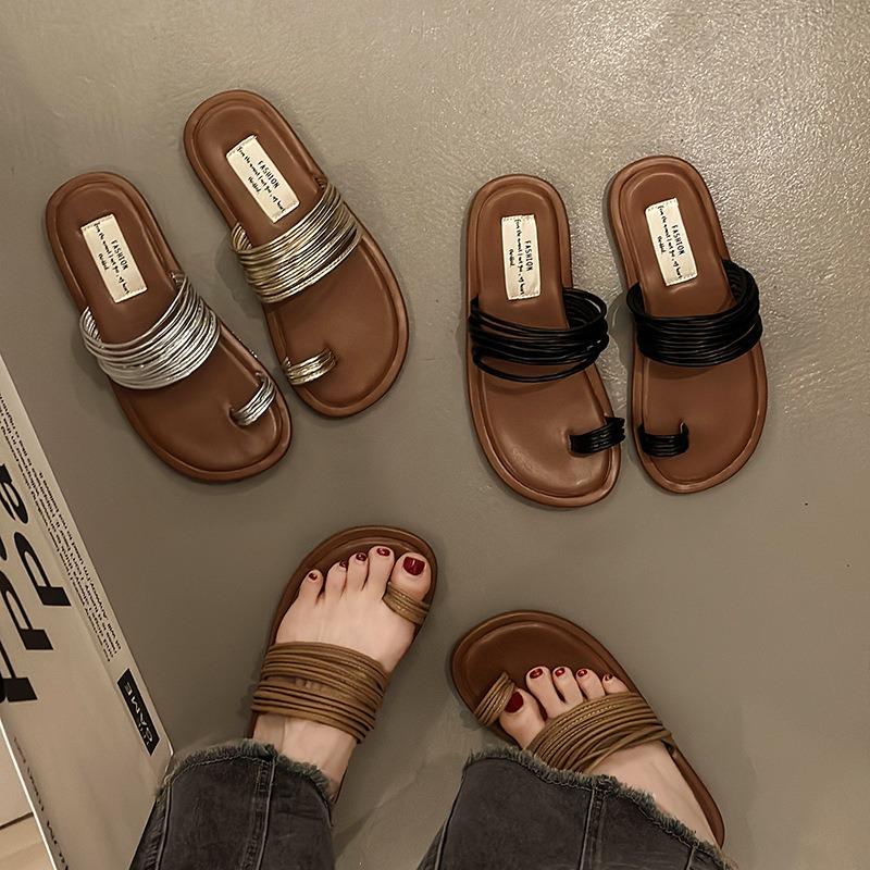 Niche Flat-bottomed Set of Toe Silver Sandals Women's Summer Wear Leather Sandals Seaside Beach Shoes Vacation Slippers