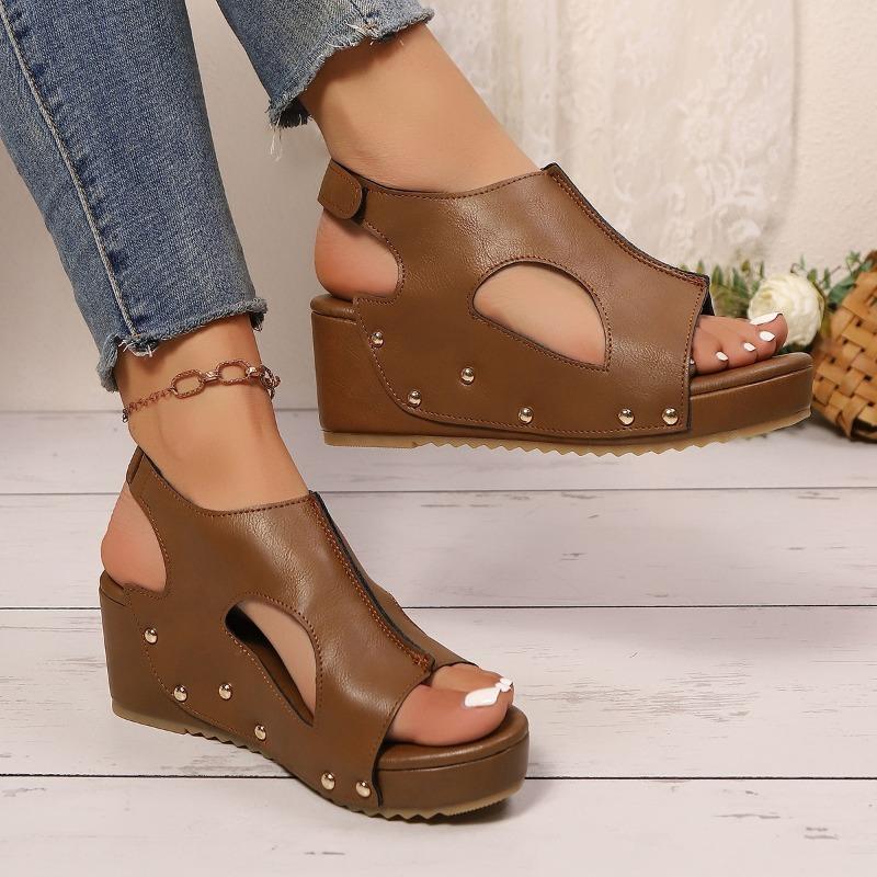 Fashion Women Comfort Wedges Sandals Peep Toe Med Heel Platform Sandals Rivet Thick Sole Leather Summer Shoes for Women Zapatos Mujer