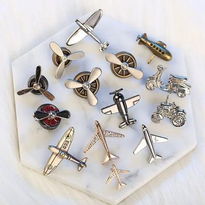 1Pc European Retro Style Aircraft Engine Metal Badge Brooches Men's Suit Shirt Collar Corner Decorative Pin Clothing Decoration