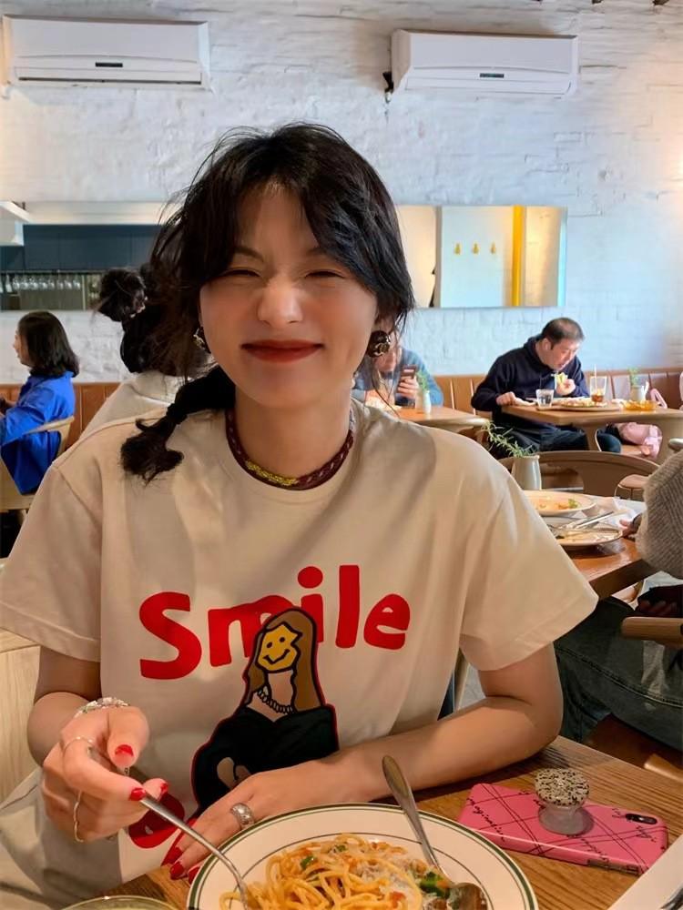 

Jimo Original 2024 Летняя Пародия Улыбка Моны Лизы Футболка кремово-абрикосового цвета L кремовый/абрикосовый