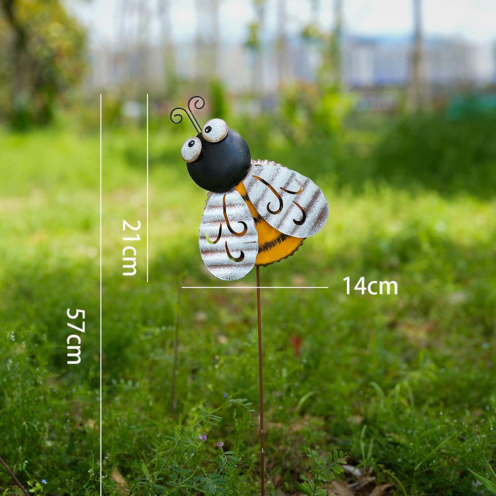 Cartoon-Tier- und Blumenschmuck: Garten- & Hofdekoration