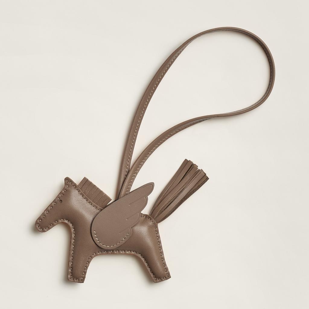 Ciondolo Borsa Cavallo Alato Fatto a Mano Pelle di Pecora Importata Cucito a Mano Ciondolo Cavallino da Rodeo di Alta Gamma Portachiavi Ciondolo per Auto
