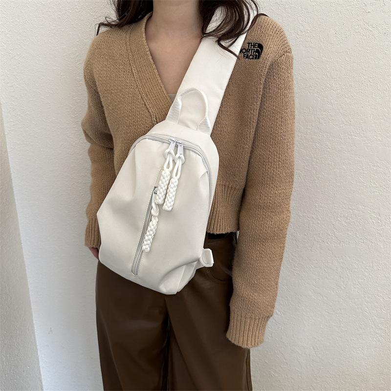 

Узел Руйи Большая вместимость Индивидуальность Тренд Многофункциональный Милый Маленький Свежий Повседневный Корейская версия Спортивная На одно плечо Кроссбоди Нагрудная сумка белый