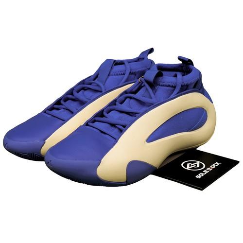 

Adidas Харден Том. 8 Синий Фьюжн IE2697 EU 42 синий