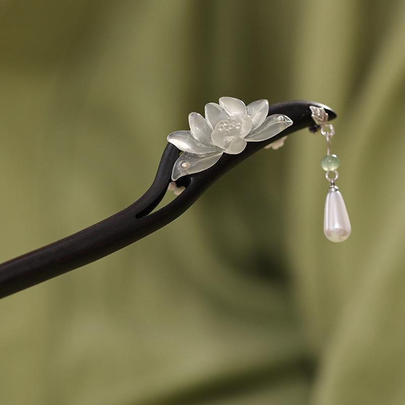 

Sandalwood Lotus Tassel Hairpin: Elegant Chinese Style Updo Accessory