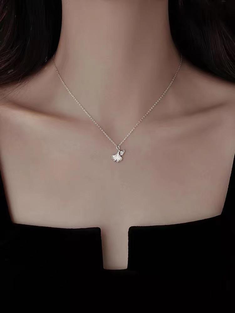 925 Sterling Silver Ginkgo Leaf Necklace - High-End Light Luxury 2024 Fashion Clavicle Chain for Women