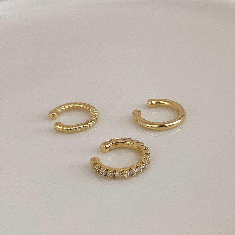 Korean Retro Cold Aesthetic Ear Cuff & Stud Earrings for Women - Chic, High-End Style