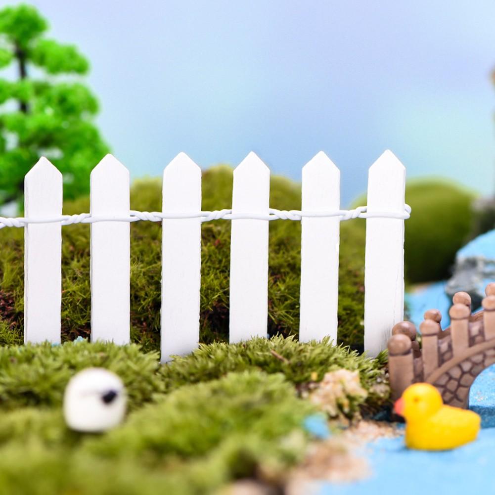 Fairy Garden Decoration Set with Mini Wood Fence and Dollhouse Miniatures