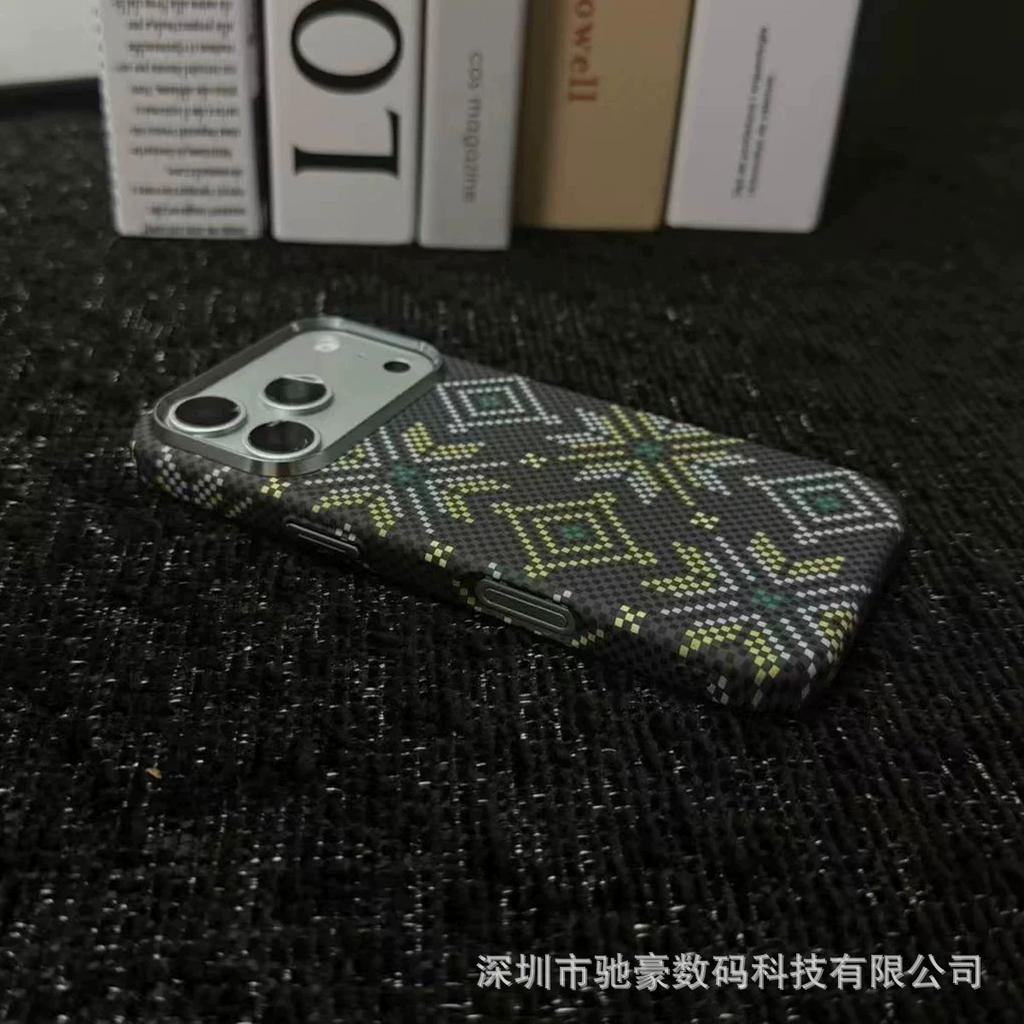 Kevlar pattern magnetic suction for iPhone17promax carbon fiber pattern mobile phone case Apple 16 matte anti-drop cover