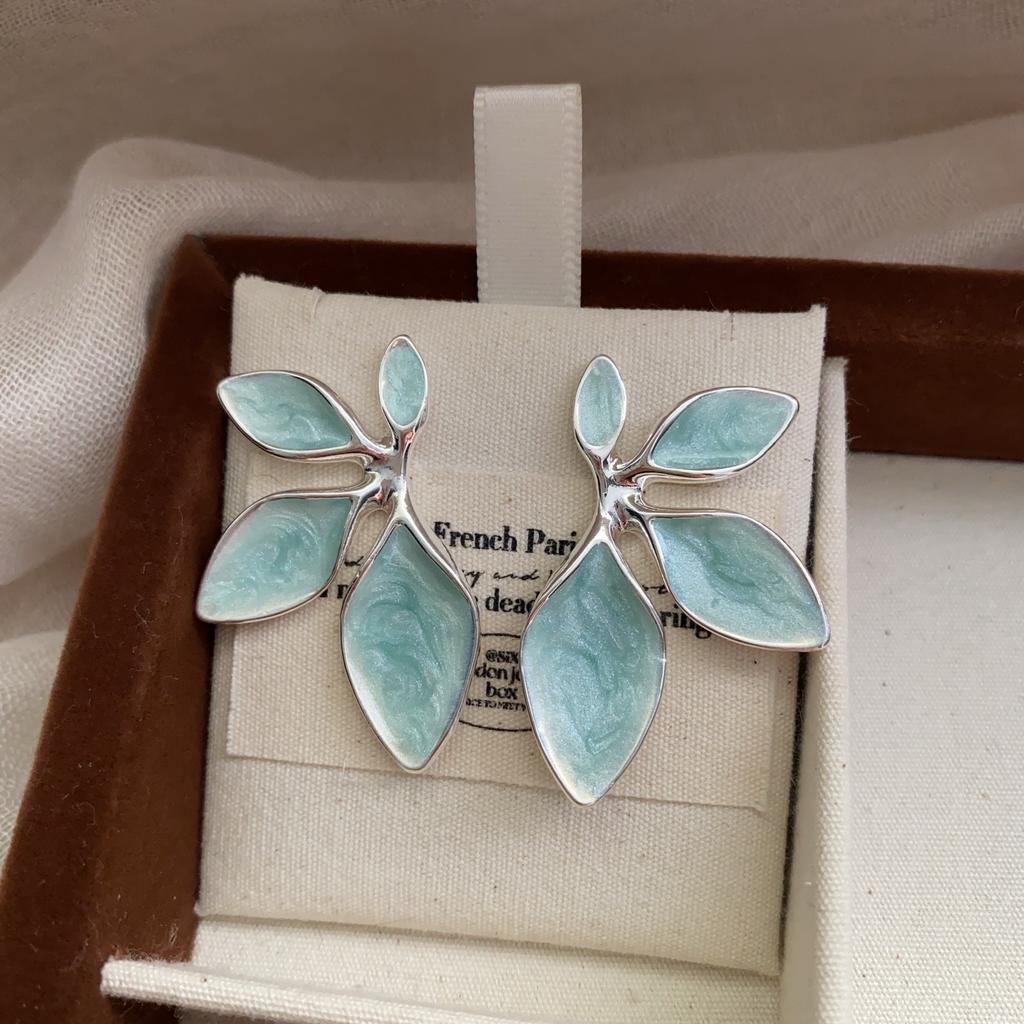 Summer Sweet Blue Flower Fresh Stud Earrings Women'S 20 Niche Design Sense Versatile Mori Earrings Earrings