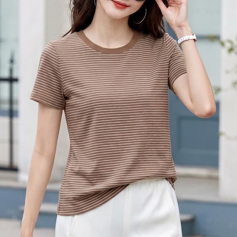 Loose and Versatile Comfortable Short-sleeved T-shirt for Summer. New Style Round-neck Striped Short-sleeved T-shirt for Ladies' Tops.