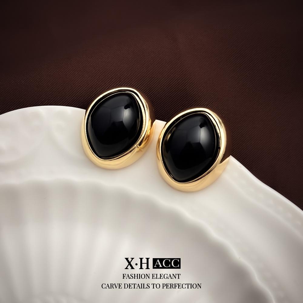 Elegant Gold-Plated Black Zircon Stud Earrings - Niche Design for a Luxurious Fashion Statement