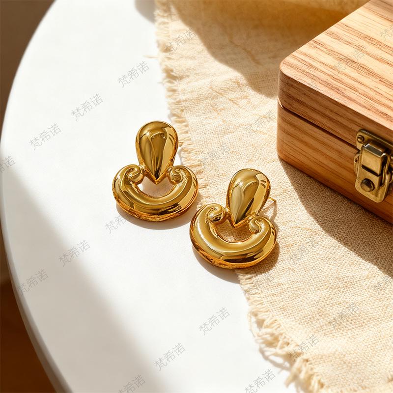 Elegant Geometric Heart Stainless Steel Earrings for Women - Exquisite Retro Fashion Jewelry