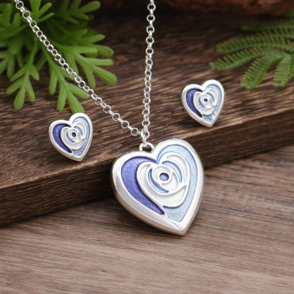 Luxury new enamel color love stud earrings pendant set, women's simple and fashionable heart stud earrings necklace set