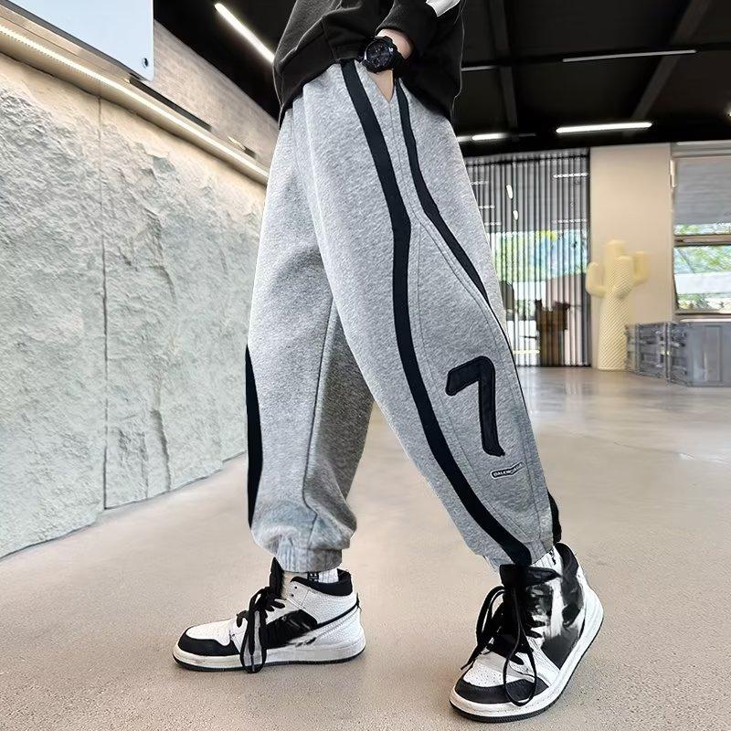 

Boys Loose Straight Leg Sweatpants with Side Stripes and Number 7 Print 170 сірий колір