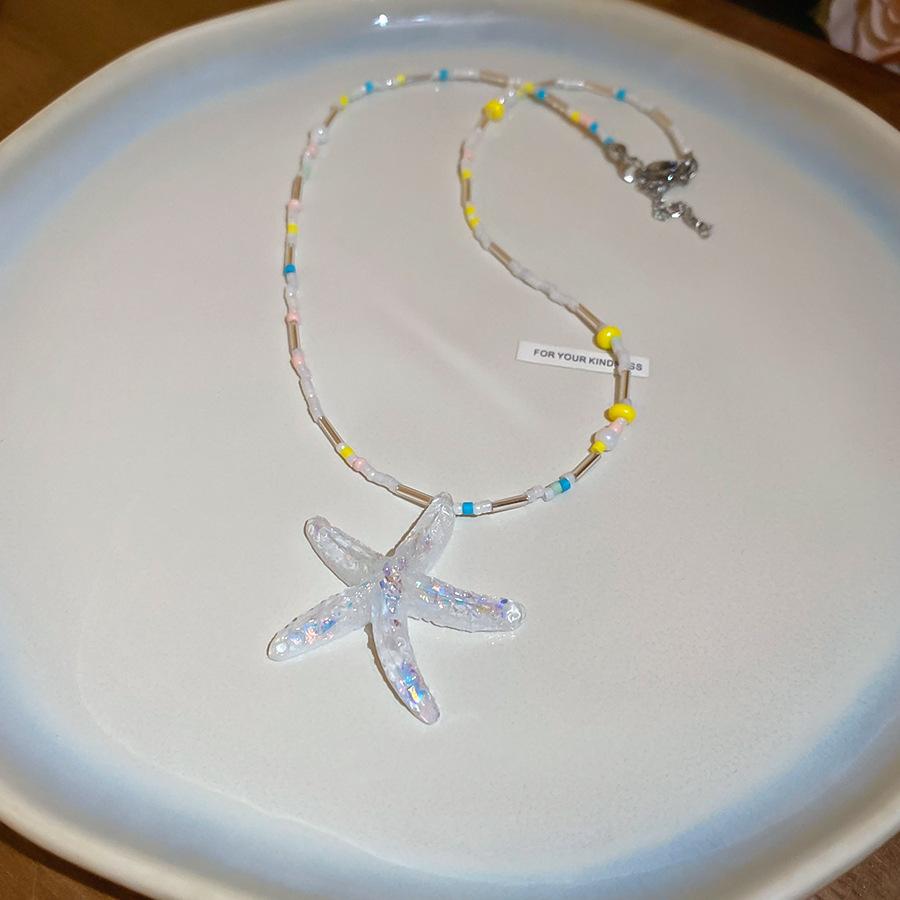 

Ожерелье-подвеска из смолы с бусинами из риса в виде морской звезды, простая цветная цепочка до ключиц с бусинами, модное персонализированное дизайнерское изделие, ювелирное украшение для женщин