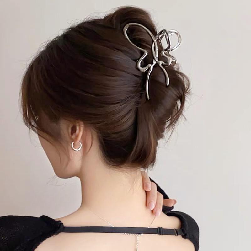 Korean Fashion Hairpin: Elegant Shark Clip for Women