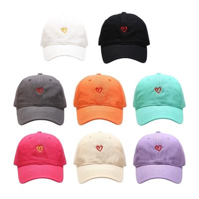 Sun Protections Baseball Cap With Love Heart Embroidery Pattern Adjustable Snapbacks for Women Outdoor Activity Gear