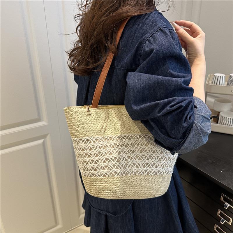 Summer new temperament single shoulder armpit bag casual versatile striped high texture simple handbag women