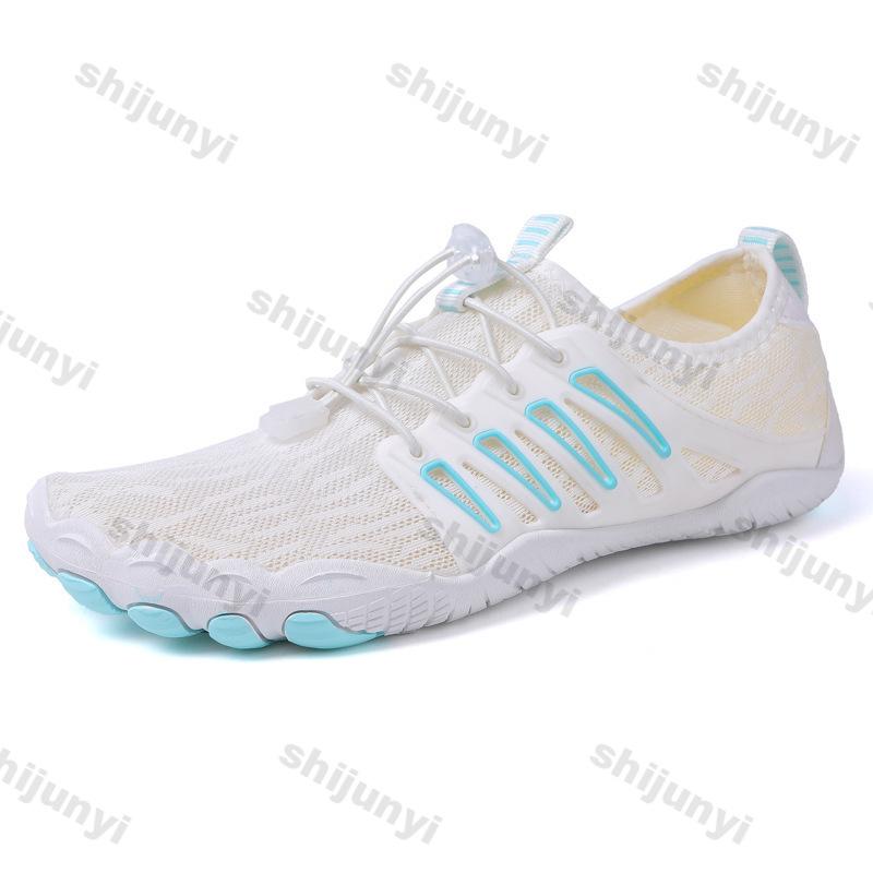 Fashion 2025 New Fashion Soft Sole Beach Shoes Lovers Wading Breathable Vulcanize Shoe Woman Lightweight Comfortable Sports Casual Shoes