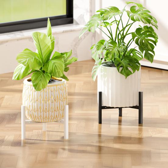 Flowerpot Stand Adjustable Metal Plant Stand Outdoor Indoor Heavy Duty Triangular Structure Non-Slip Feet Pot Plant Holder