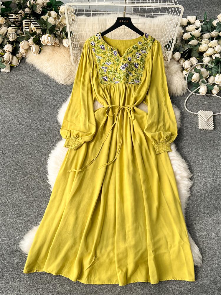 

Свободное длинное платье с цветочной вышивкой, женское элегантное женское платье с v-образным вырезом и длинным рукавом, повседневное облегающее платье на осень и отпуск One Size жёлтый