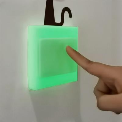 Silikonowa naklejka na przełącznik Świecąca w ciemności Osłona gniazda Stickless Wodoodporna pokrywa przełącznika Naklejka ścienna Domowa świecąca przezroczysta