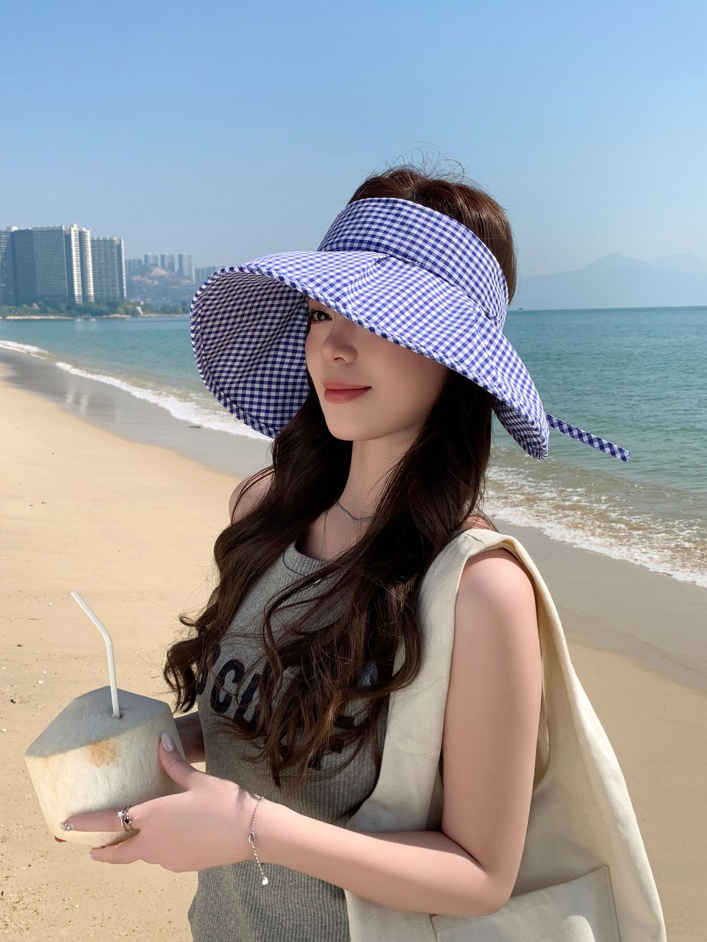 

Блогер Xiaohongshu, работающий на открытом воздухе, рекомендует корейскую свежую клетчатую шляпу-цилиндр, замедляющую старение, женскую летнюю дышащую шляпу с защитой от ультрафиолета M（56-58cm） королевский синий