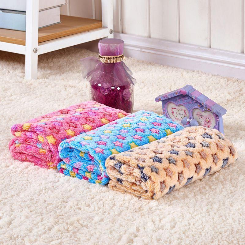 Weiche und kuschelige Korallwolle Haustierdecke für Hunde und Katzen im Herbst und Winter