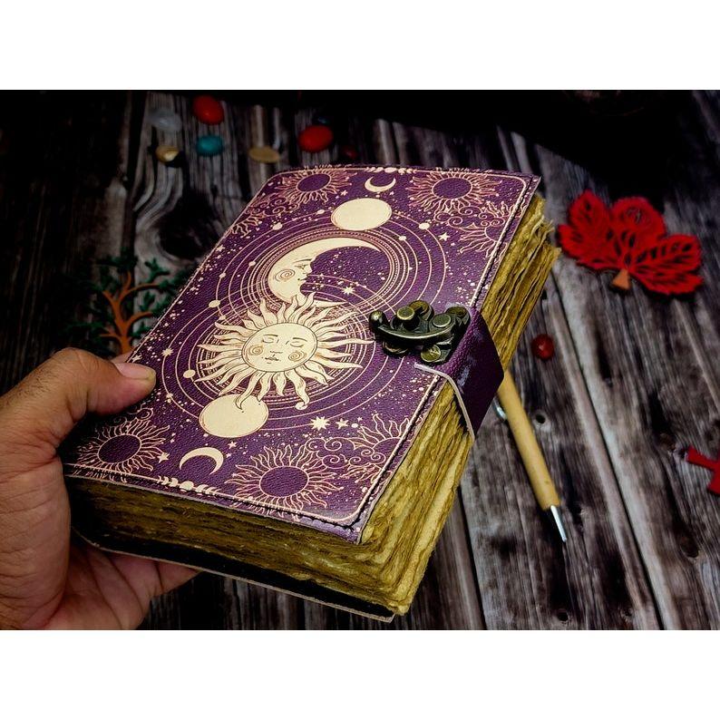 Slunce a měsíc Ručně vyráběný kožený deník Papír s ručním okrajem, Prázdná kniha kouzel stínů grimoár deník, dárek pro něj cestovní kniha