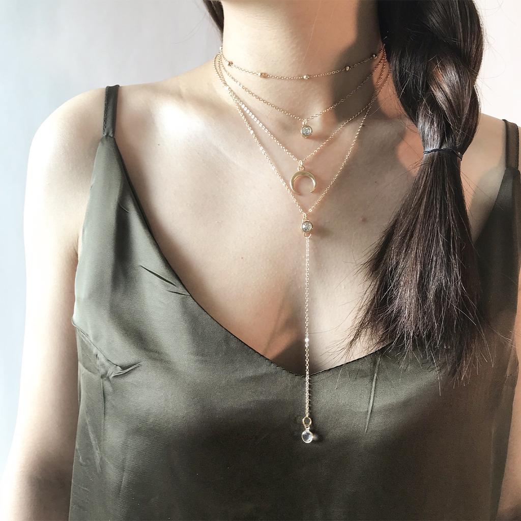 Accessories, Light Luxury, Simple Retro Ethnic Style Necklace, Crystal Pendant, Moon Short Collarbone Necklace.