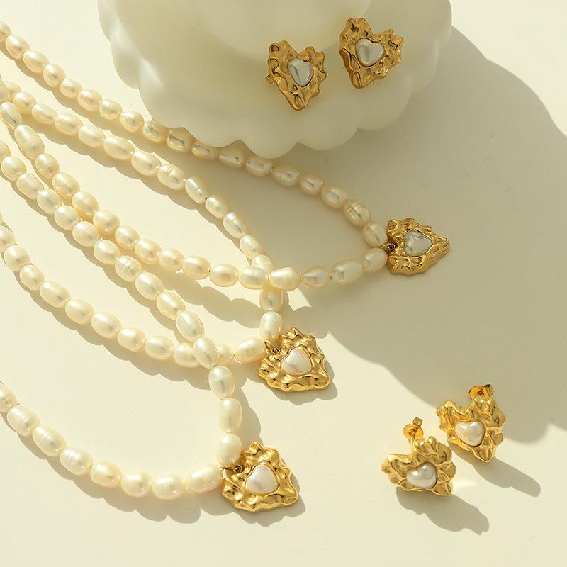 

Elegant Hammered Heart & Pearl Clavicle Necklace - Light Luxury, Versatile Choker Jewelry