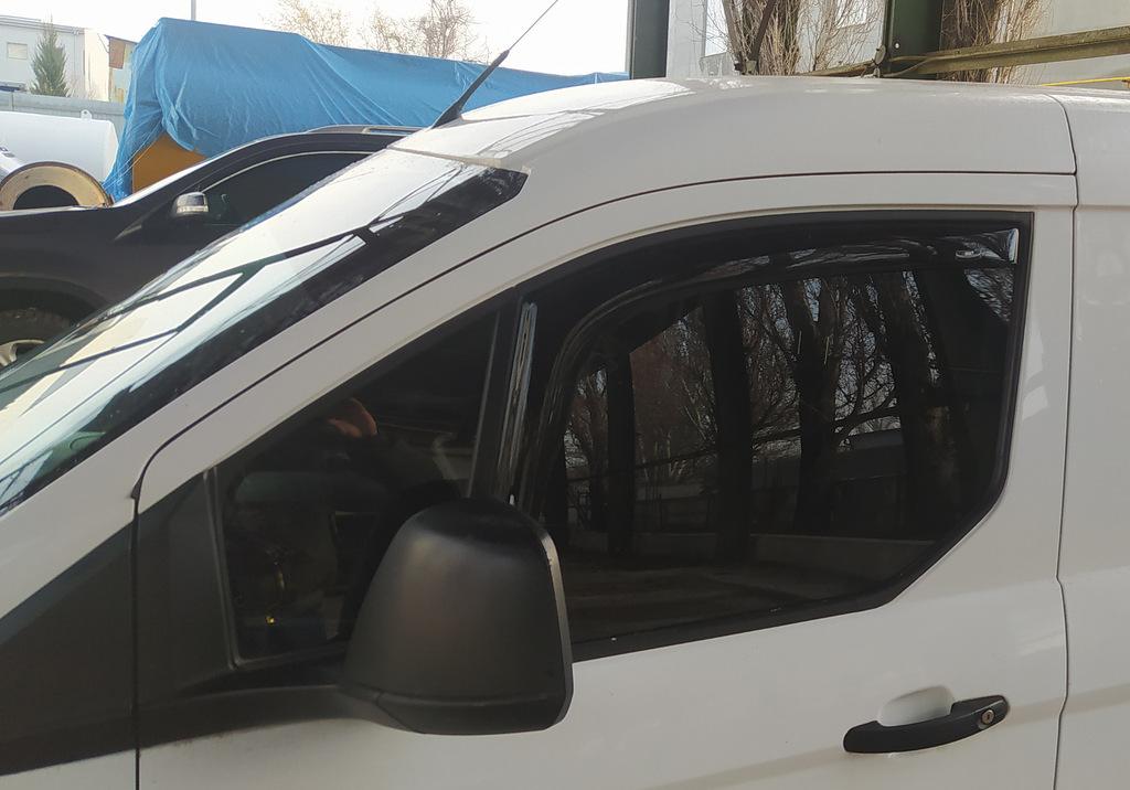 

Ветровики вставные (2 шт, HIC) для Ford Connect 2014-2021 гг